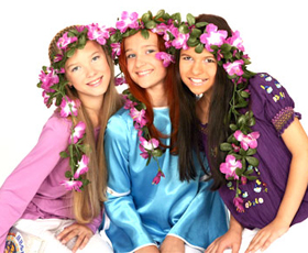 Dasha Nadina, Alina Molosh & Karina Zhukovich