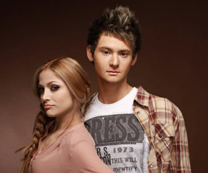 Ell & Nikki