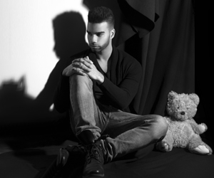 András Kállay-Saunders
