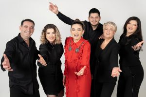 Albina & Familja Kelmendi
