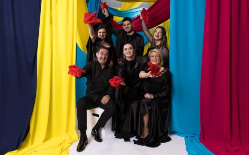Albina & Familja Kelmendi