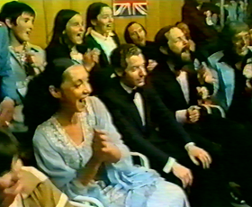 Betty Missiego pendant la reprise de la chanson gagnante (Espagne)