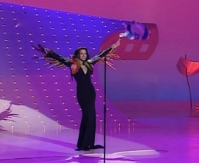 La reprise de la chanson gagnante par Dana International