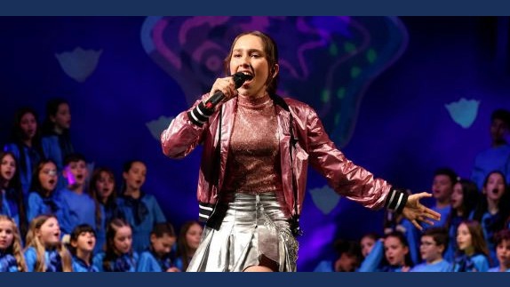 Albanie Junor 2026 : Eslin Kurti remporte le Festival K&euml;ng&euml;s p&euml;r F&euml;mij&euml;